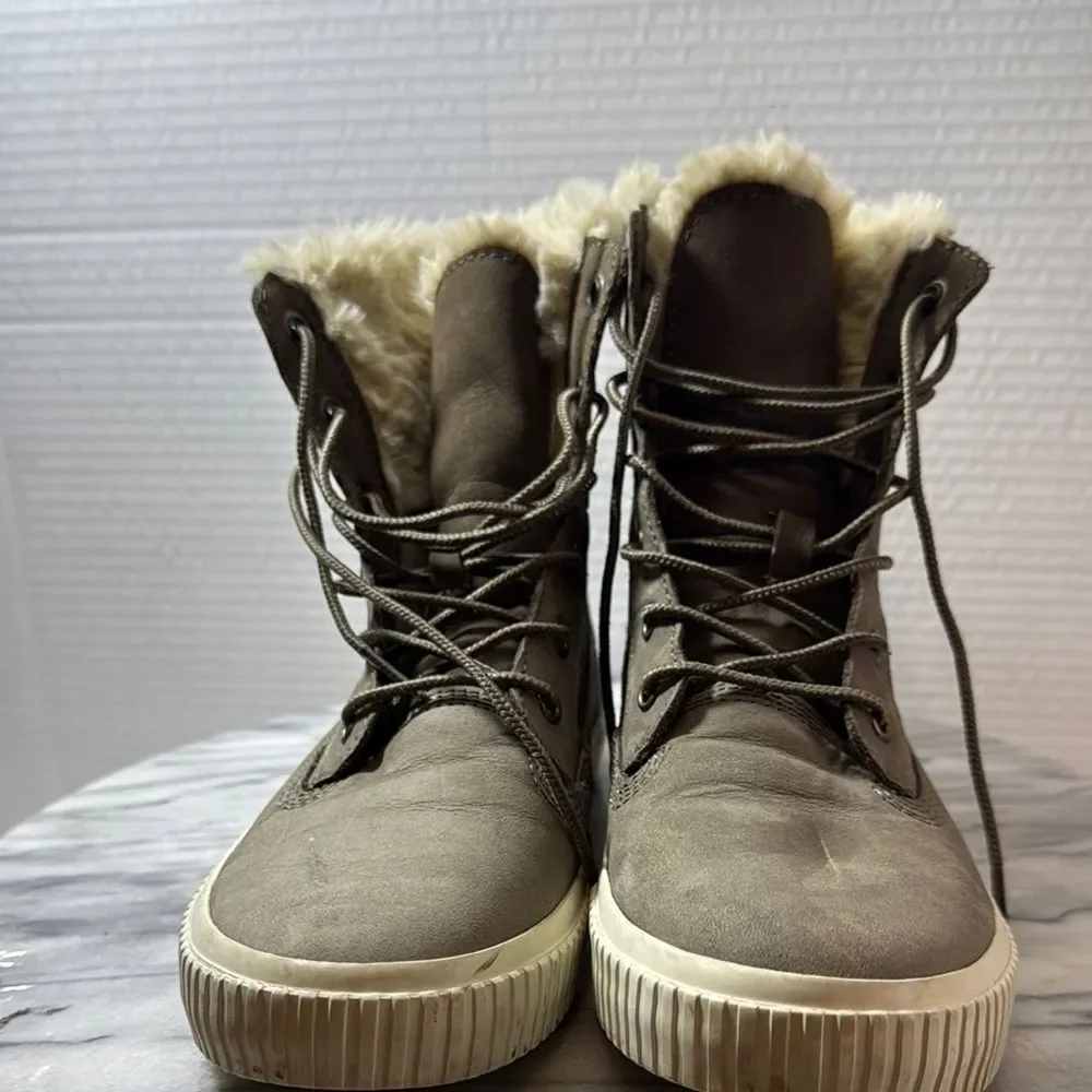 Timberland Brown Winter Boots with Fur Lining